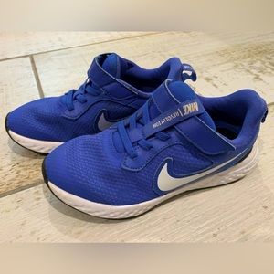 Nike Revolution Shoes Boys
